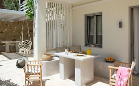 Kynthia Suite - Escape To Seaside Makry Gialos